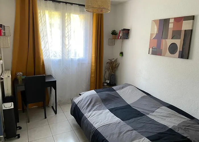 Jolie Charmant T3 Refait A Neuf A Marseille