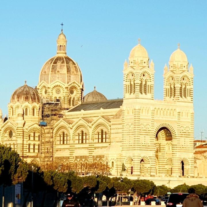 Jolie T3 Refait A Neuf A * Marseille