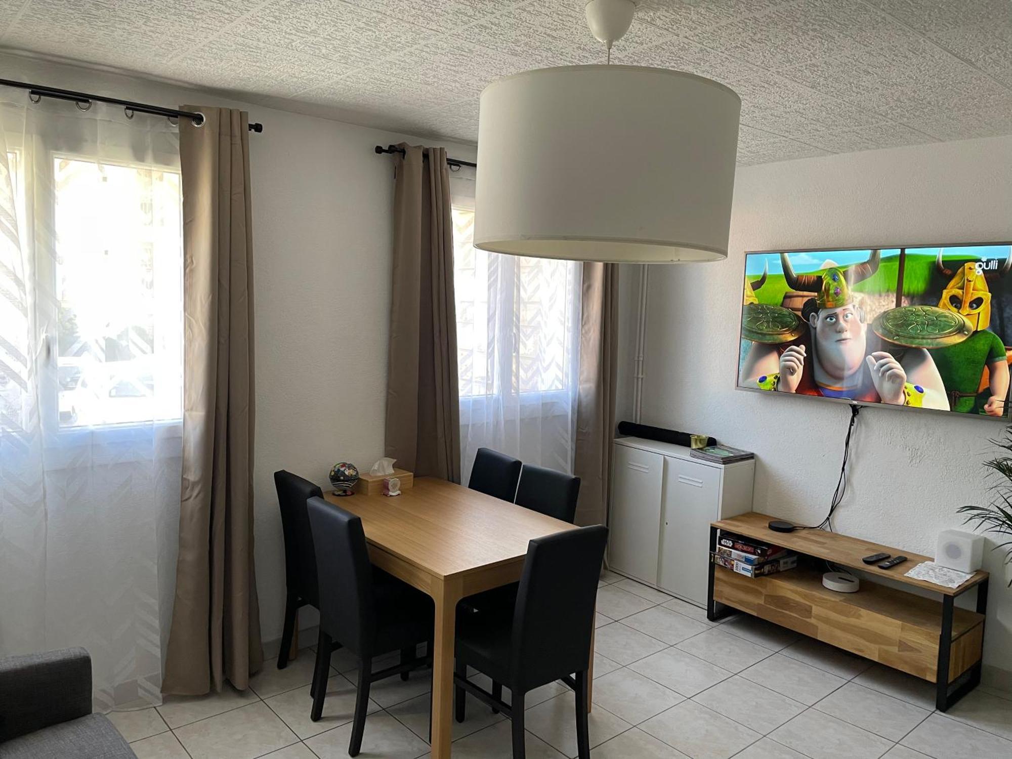 Apartment Jolie T3 Refait A Neuf A Marseille